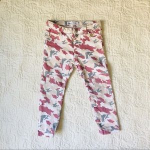 Zara 2-3T Pink Camouflage Skinny Jeans